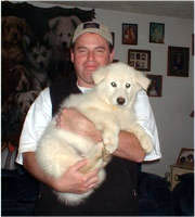 Hudsons Malamutes - Jonathan with his new pup